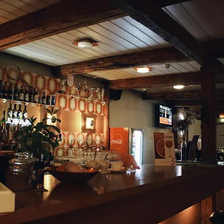 Moisa Ait Katusekorter 公寓 *