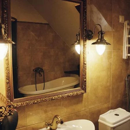 Moisa Ait Katusekorter *