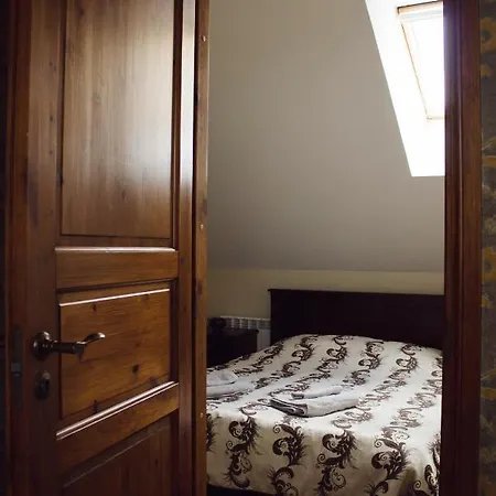 Moisa Ait Katusekorter 沃鲁